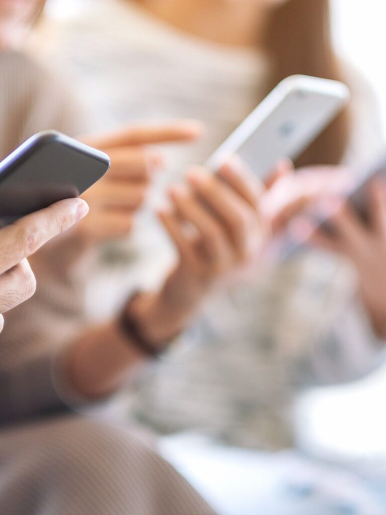 Sincrone IT propose aux entreprises une solution d'infogérance mobile pour permettre aux pros de se concentrer sur leur cœur de métier. Grâce à l'infogérance mobile.