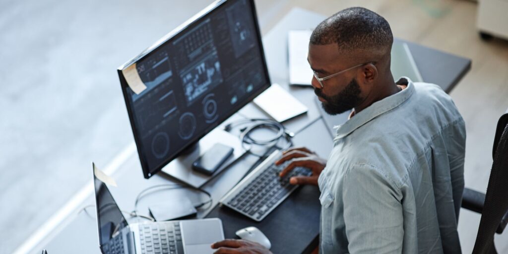 Sincrone IT propose une solution d'infogérance informatique pour les PME et les ETI.