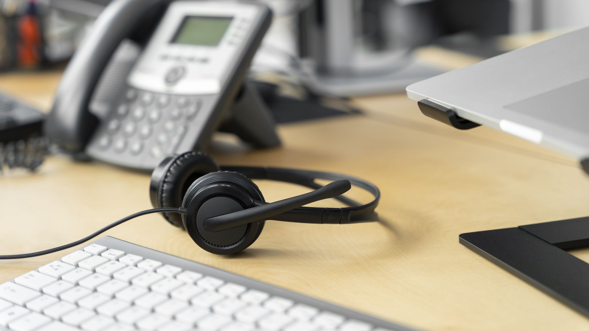 Centre d’appel VS centre de contact : quelle différence ? 