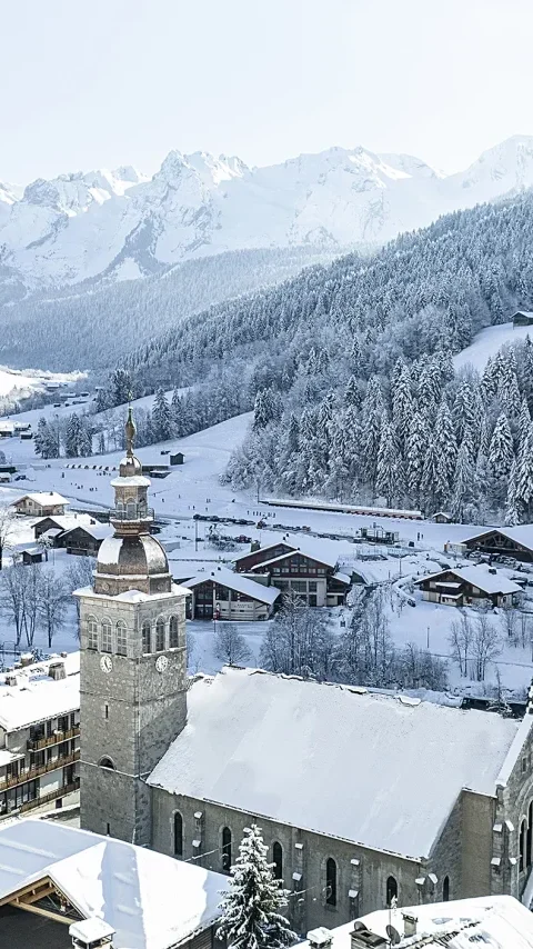Photo du ville eneigé du Grand Bornand